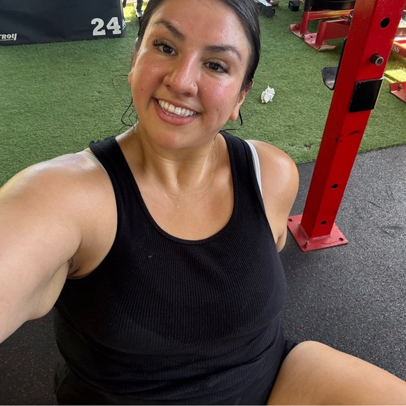 Meet your Posher, Annfie's - Picture 2 of 8